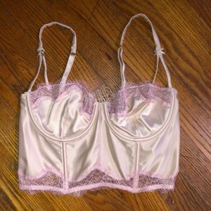 VICTORIA SECRET BUSTIER NWOT